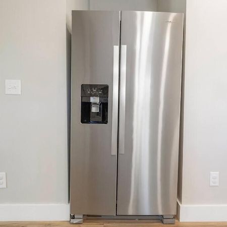 Brand New Cozy Modern Bungalow W/Hot Tub+Movieroom 7 Min From Uptown Charlotte Luaran gambar